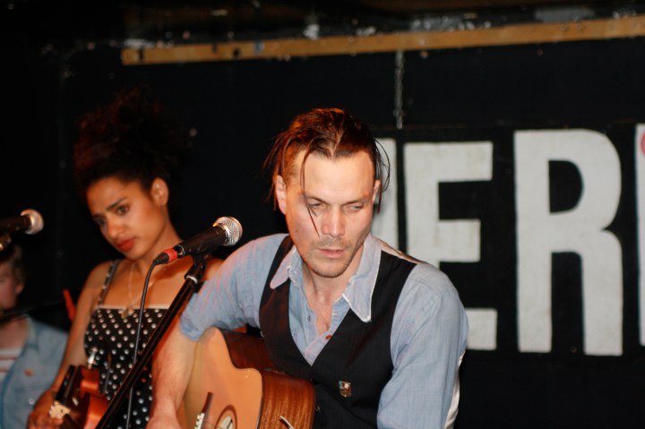 Live Review: Simone Felice. 